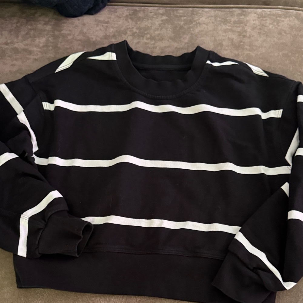 Women’s   Striped Crewneck Sweatshirt